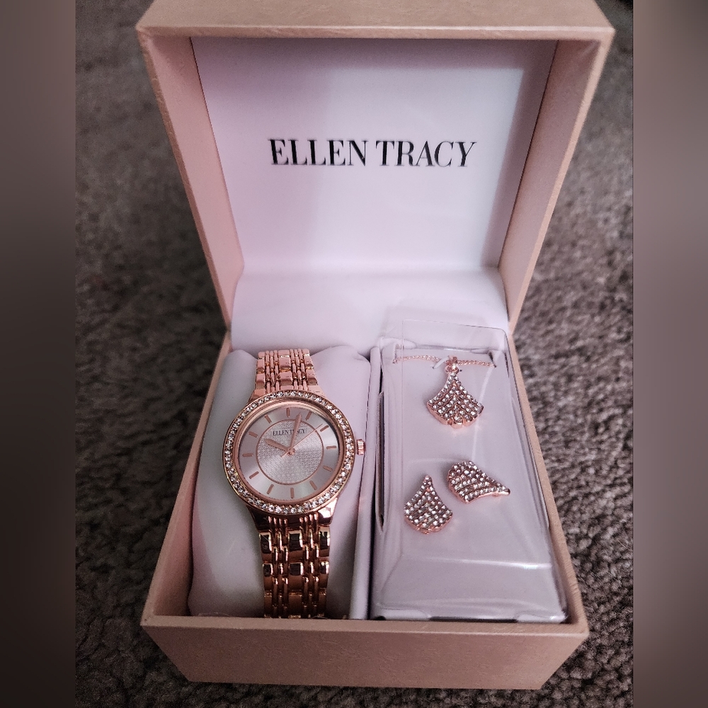 Ellen Tracy Gift Set
